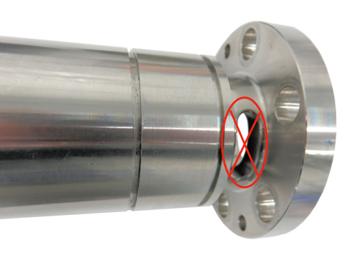 Negative example for the design of a mounting flange